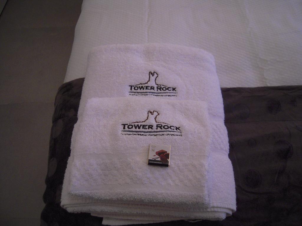 Tower Rock Puerto Deseado Superior Apartment Cameră foto